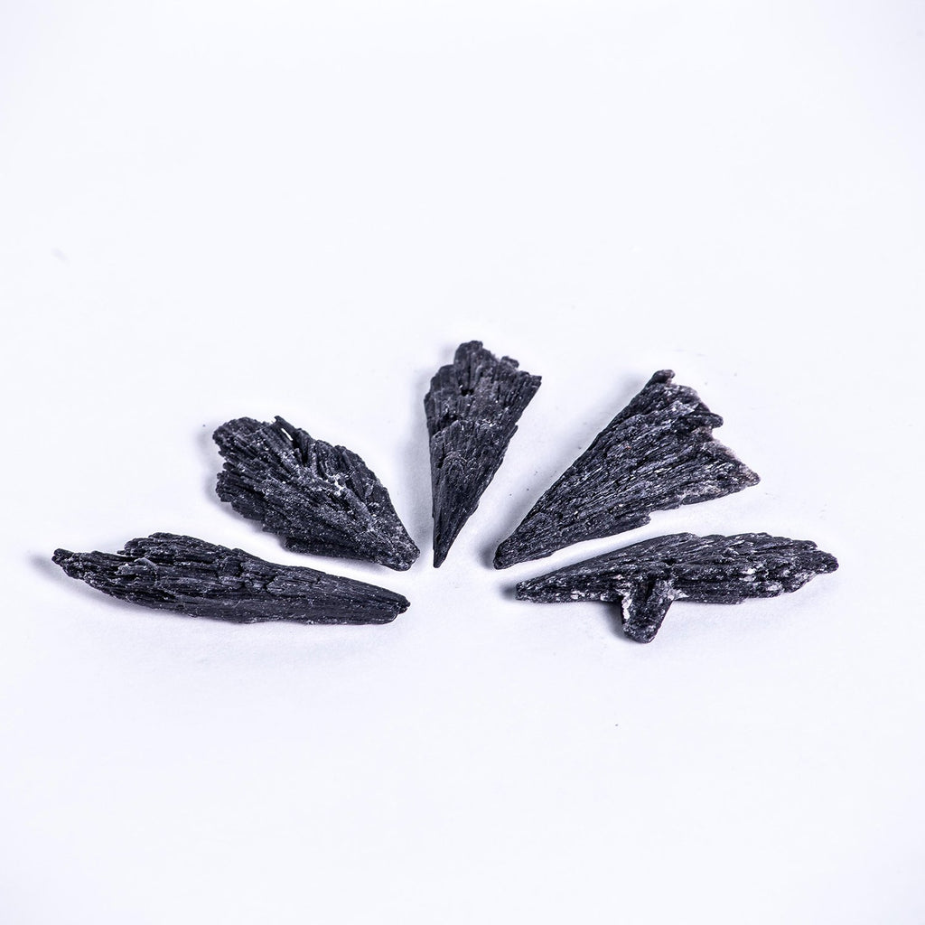 black kyanite stone