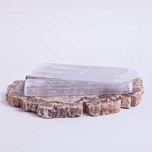 Open image in slideshow, angelic selenite cleansing crystal large
